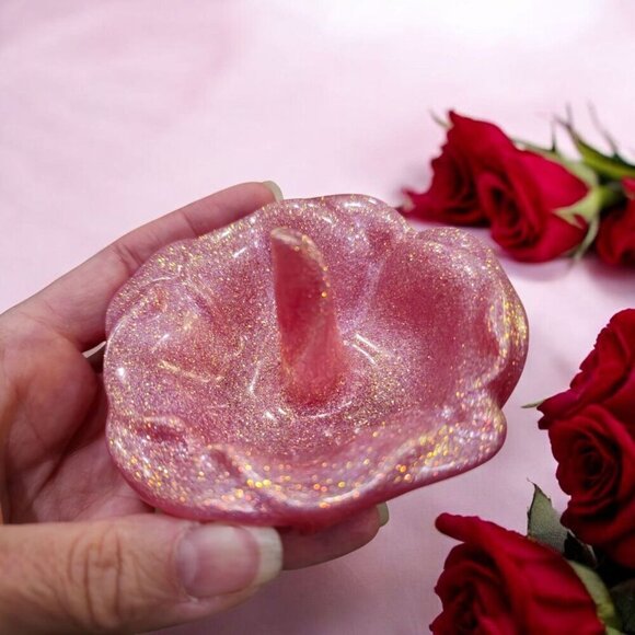 Handmade Resin Ring Dish ✦ Glittery Rose Pink ✦ Jewelry Holder w/ Cone ✦ 3.5" - Picture 2 of 8